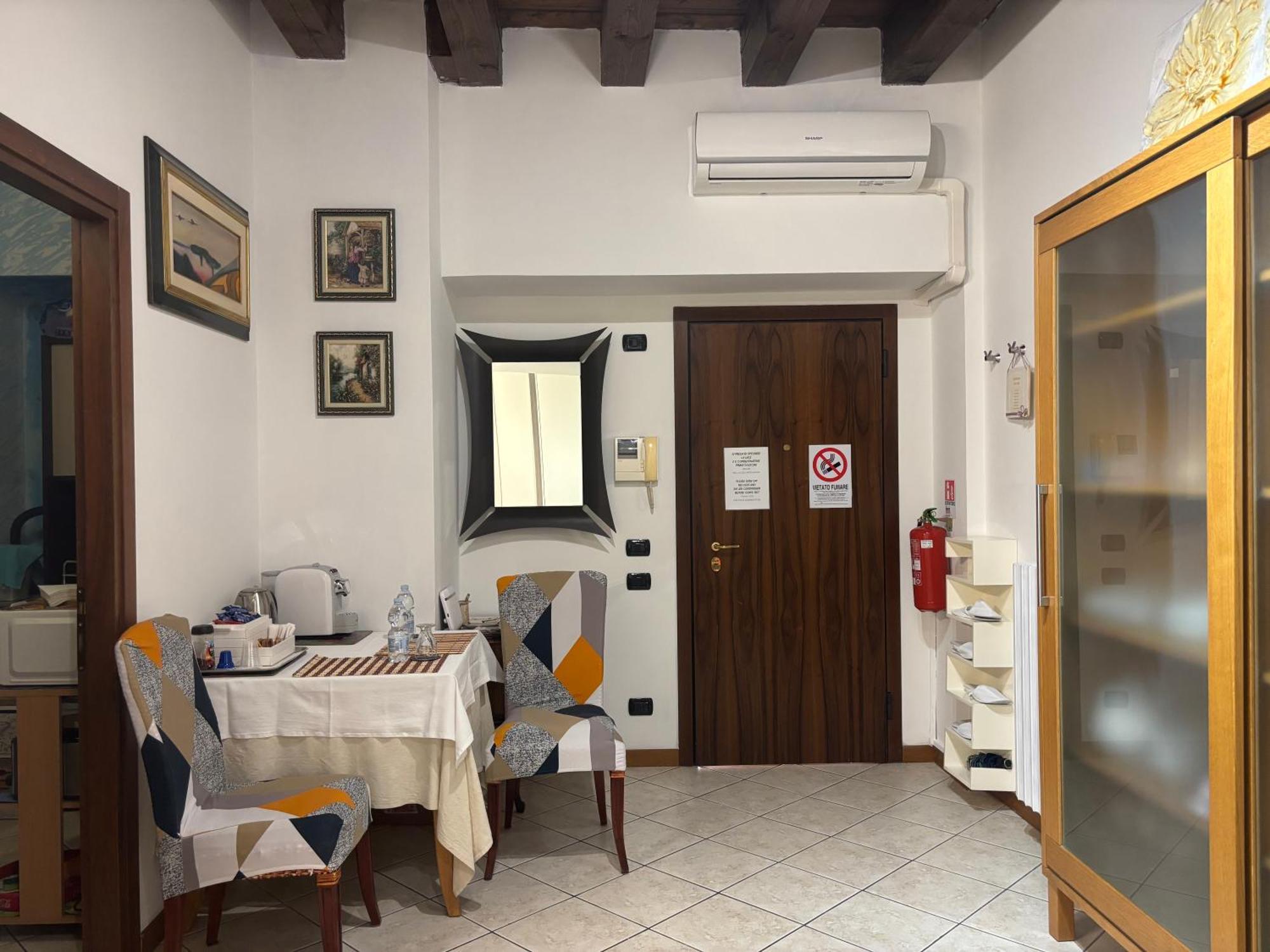 Monolocale In Piazza Isolo Lägenhet Verona Exteriör bild